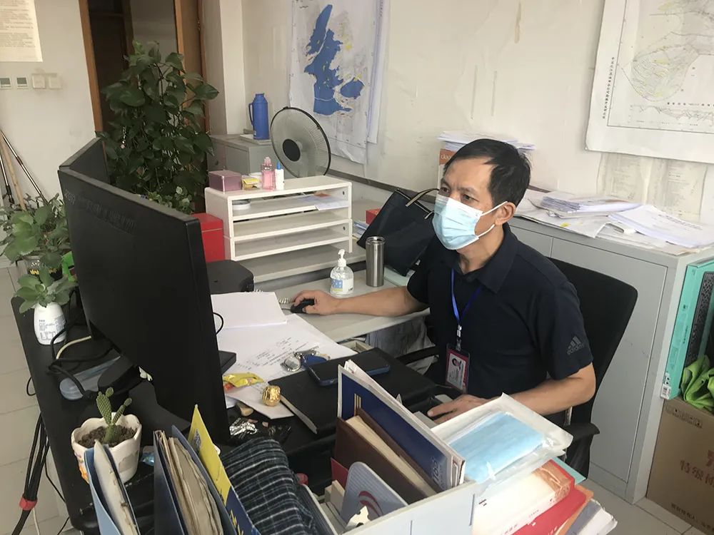 超长待机，魔幻40天，看着看着就忍不住……