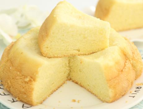 怎么用电饭锅做蛋糕又软又蓬松,电饭锅蛋糕怎么做才蓬松