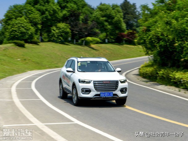 2017款哈弗h62.0t,中国神车h6值不值得买