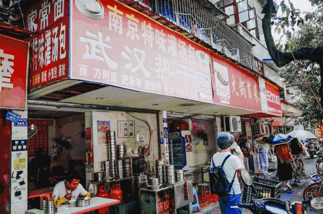荷花池美食批发市场,荷花池美食街在哪里