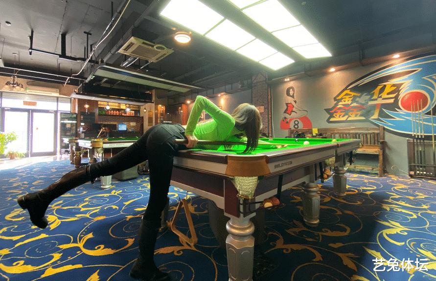 她是中国最美台球裁判,她号称最美裁判