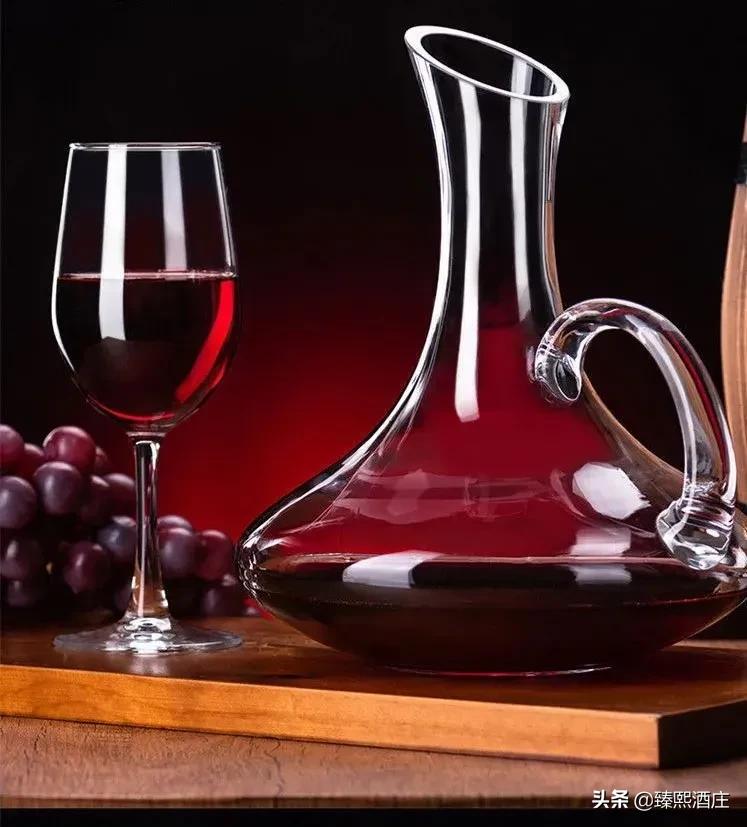 其实只有喝醉了才能让自己更清醒,葡萄酒醒酒要三分钟人醒了