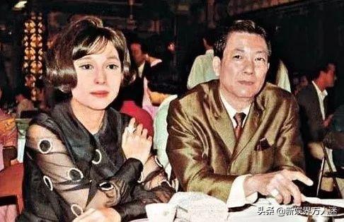 这才是现实中的女王！亚洲*星艳**退圈搞卫星，曾让千个男人拜倒裙下