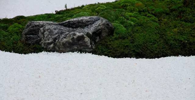 枯山水庭院景观制作过程,庭院枯山水施工做法