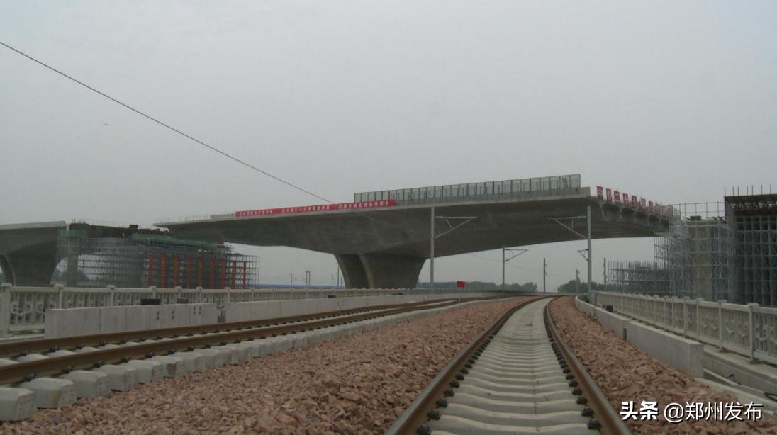 万吨特大桥空中转体视频,万吨大桥转体完整视频