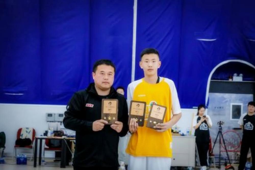 孩子被高中篮球特招,小学篮球特长生身高要达到多少