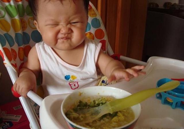 宝宝湿疹结痂的最佳治疗方法,婴儿湿疹结痂又破了怎么办