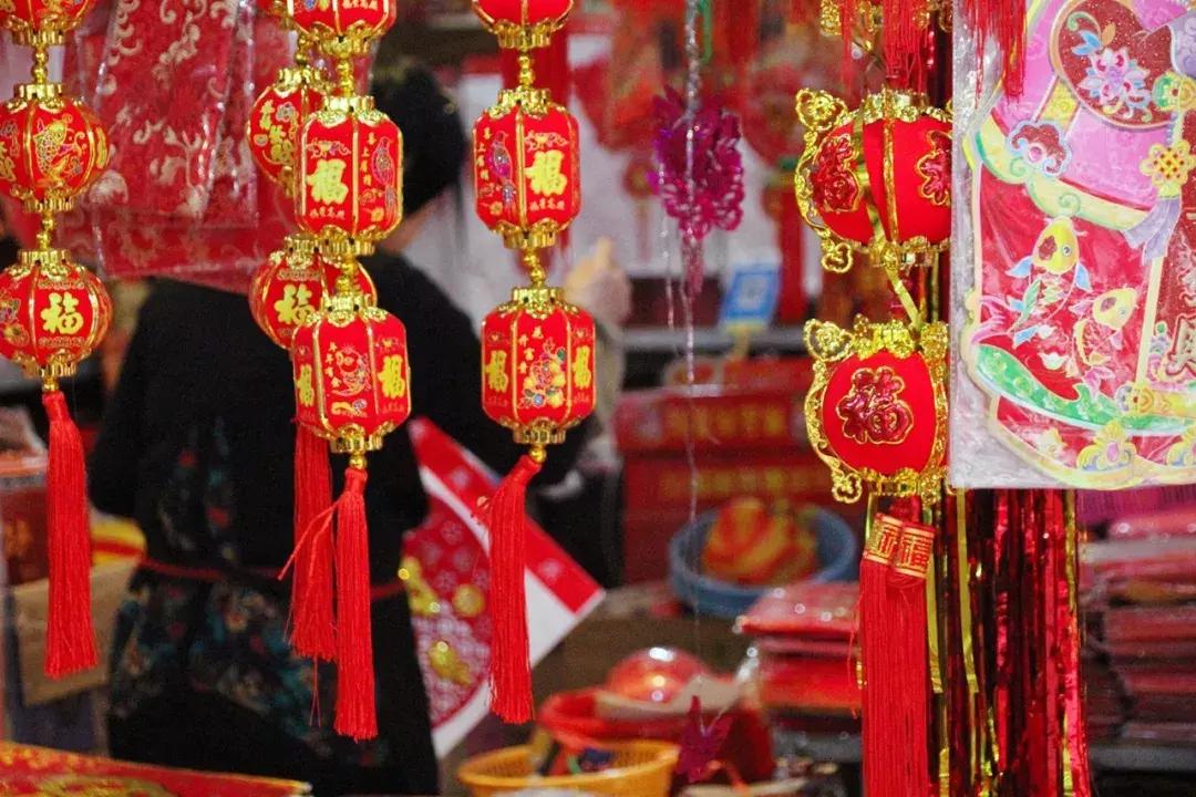 小年来啦，你家年货备齐了吗？小番走进番禺各大市场，收获满满的幸福……