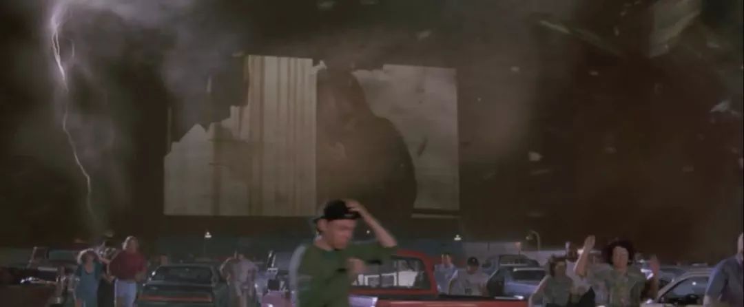 票房16亿，这部央视经常重播的顶级灾难片，上映23年无人能再复制