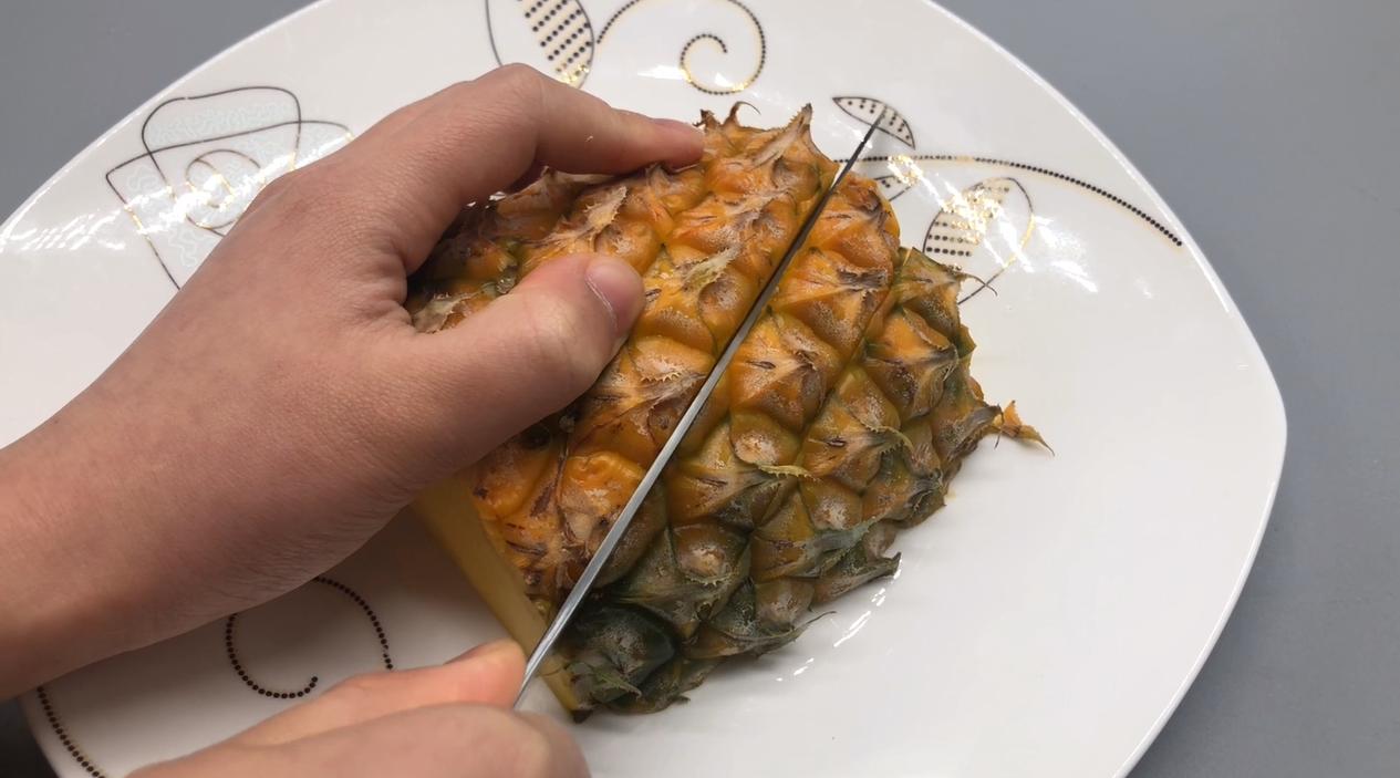 今天教你快速切水果,现在才知道菠萝可以这样切