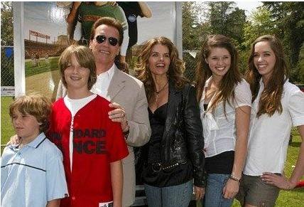 施瓦辛格与妻子离婚案持续10年半,施瓦辛格在终结者中是反派吗