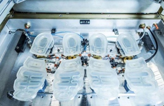 耐克气垫要买大一号吗,耐克气垫鞋适合大体重吗