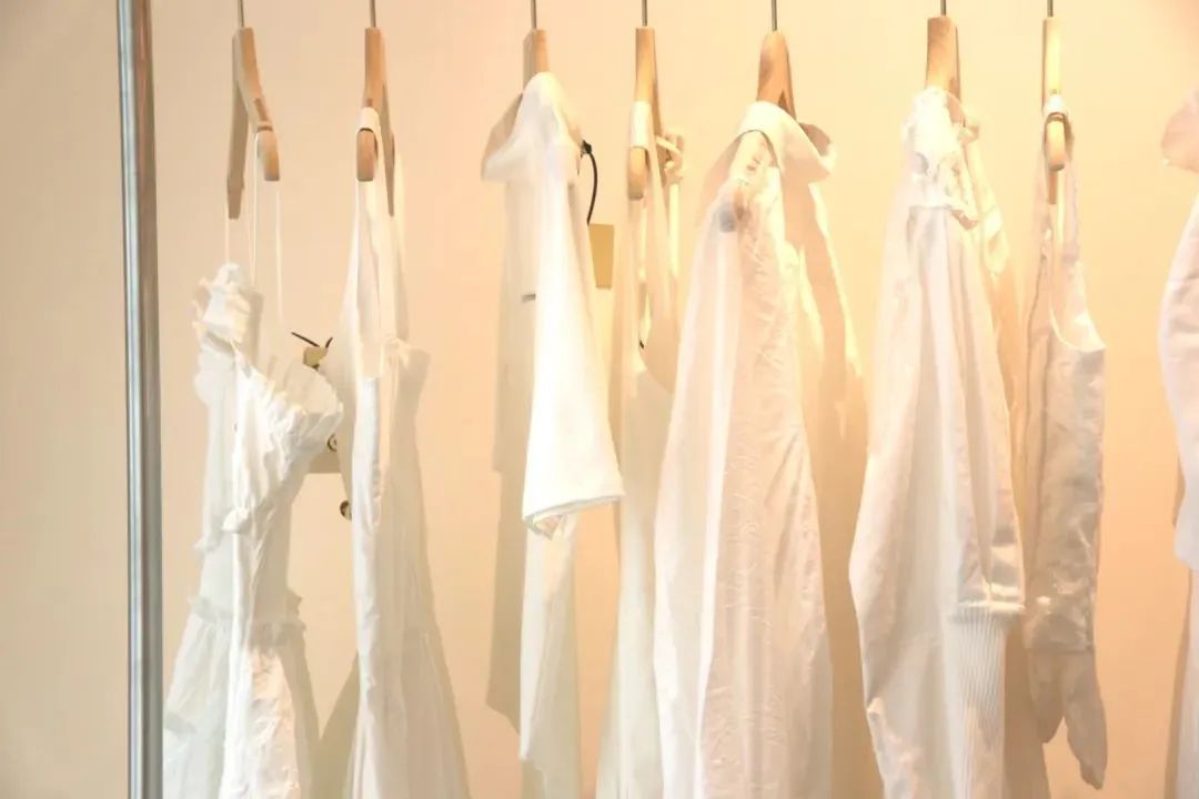 成都街道门面推荐,成都一街道商铺招牌