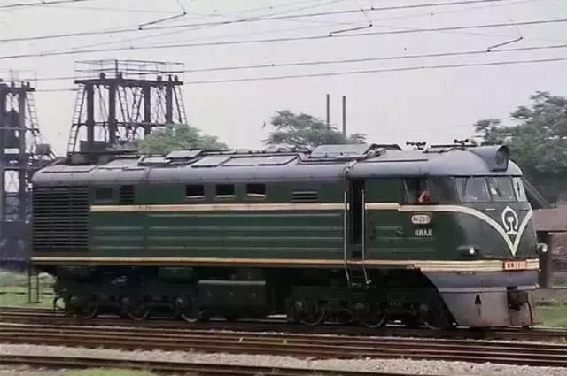 内燃机火车头都有哪些样子,中国内燃机车火车头