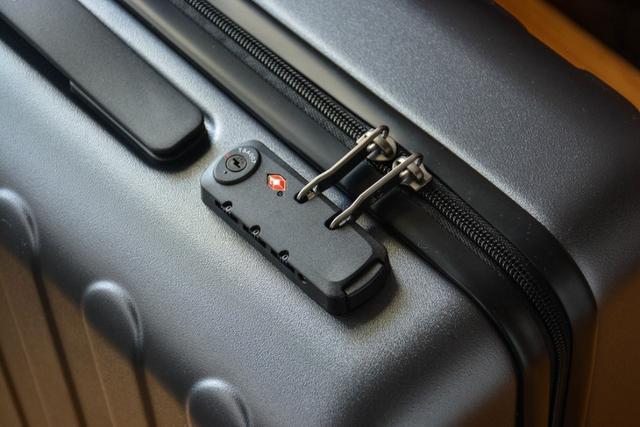 出差必备神器旅行箱,旅行必备神器行李箱