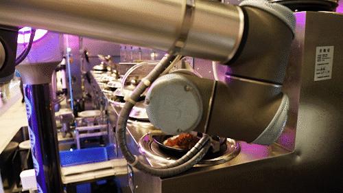 听说有群机器人乘“太空舱”悄然登陆广州?