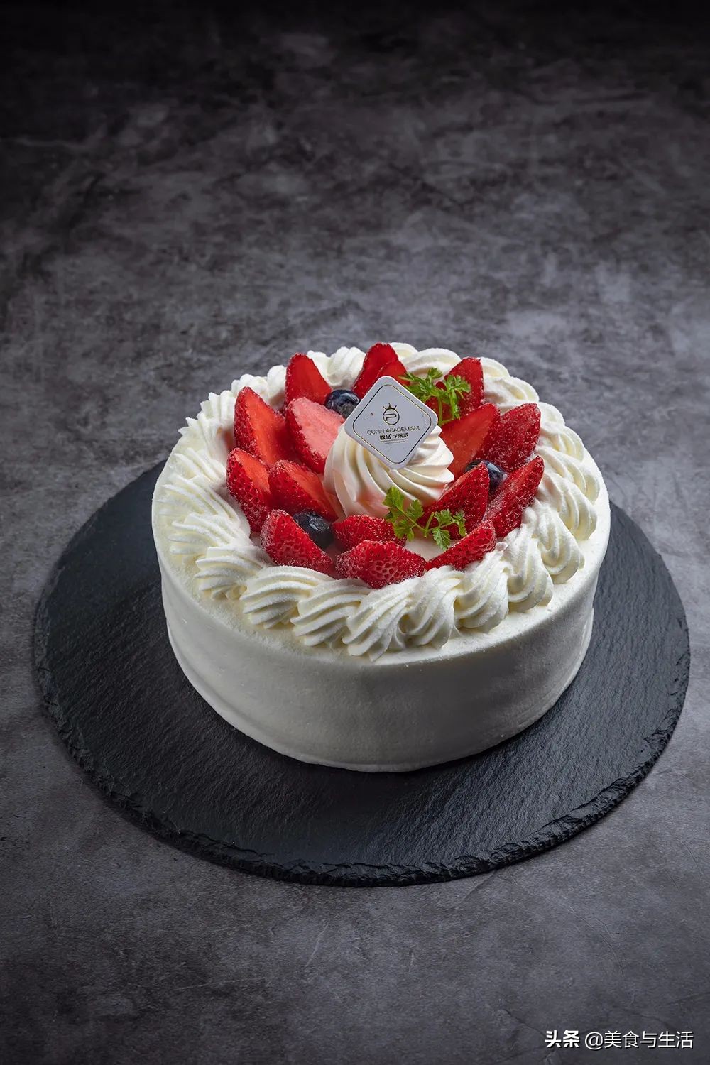 草莓奶油蛋糕教程来了你学会了没,韩国草莓蛋糕
