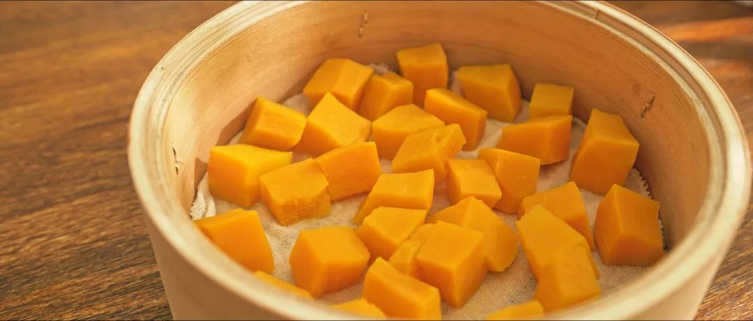 做南瓜饼很粘手揉不成饼怎么办,南瓜饼拿起来不粘手的妙招