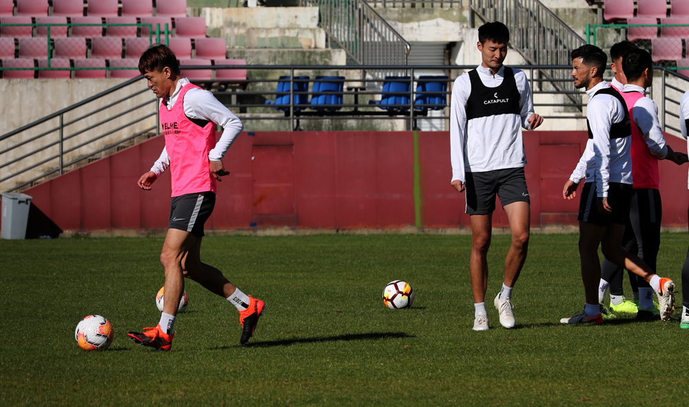 这不是穿越这是光阴的故事16年后前国奥大将王栋亮相红塔训练场