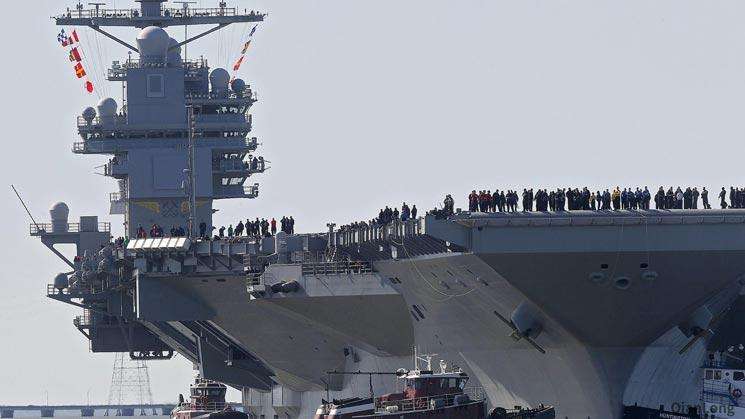 世界最大航空母舰的简介,航空母舰布局详细介绍