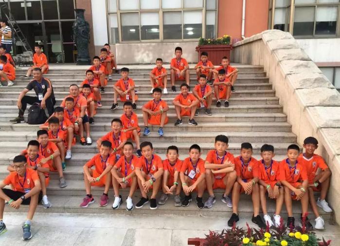 鲁能足校月薪,山东鲁能足校一年的学费