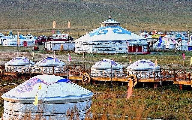 蒙古族现代意义上的部落服饰形成,蒙古族服饰特点及风格