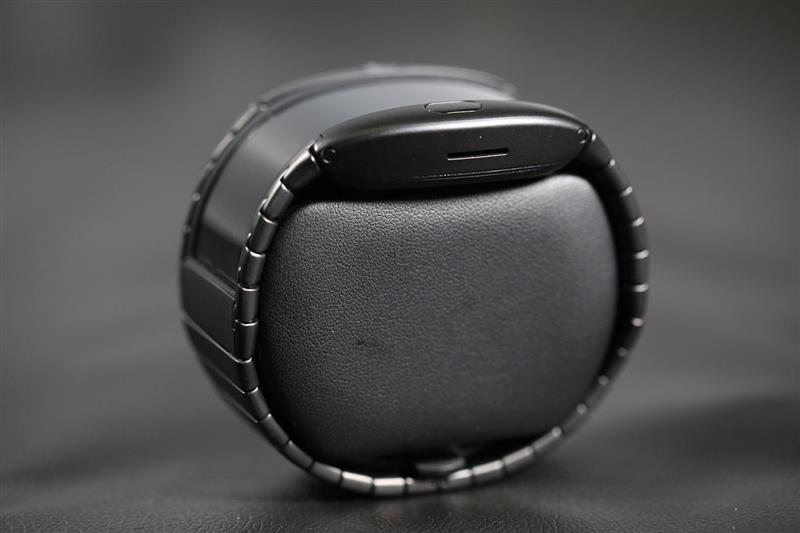 厉害啦！折叠屏努比亚腕机阿尔法评测：钢铁侠的技能被它实现