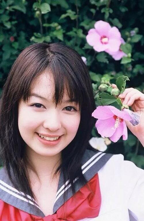 这个你察觉不到的小手术，滨崎步和80%的日本女星都做过它