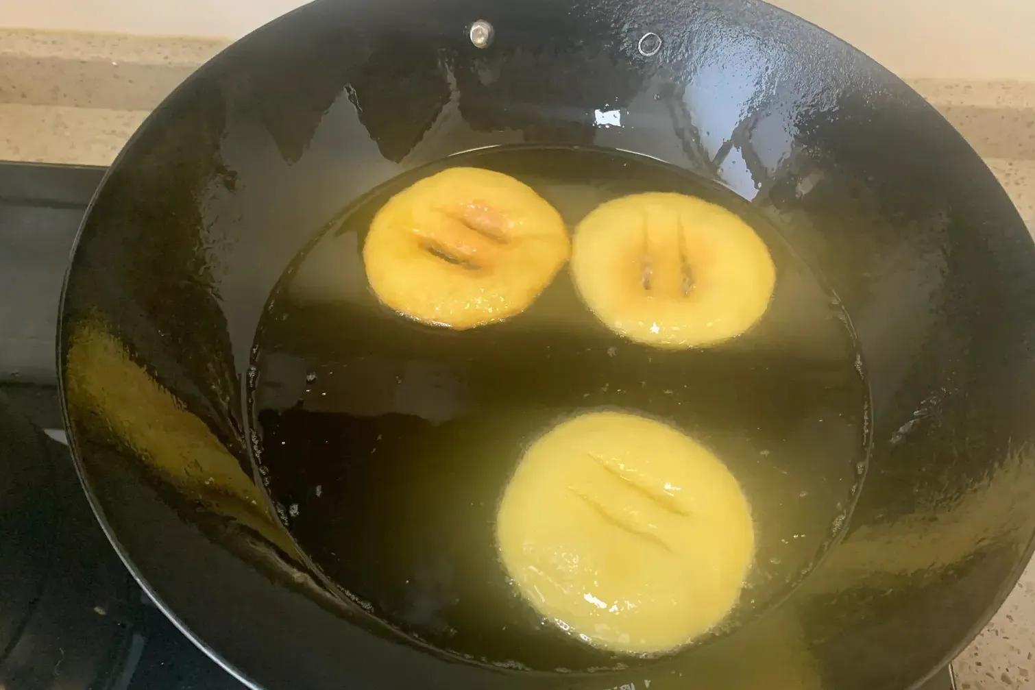 油饼怎么做才能又酥又软皮子不硬,发面油饼怎么炸又酥又好吃