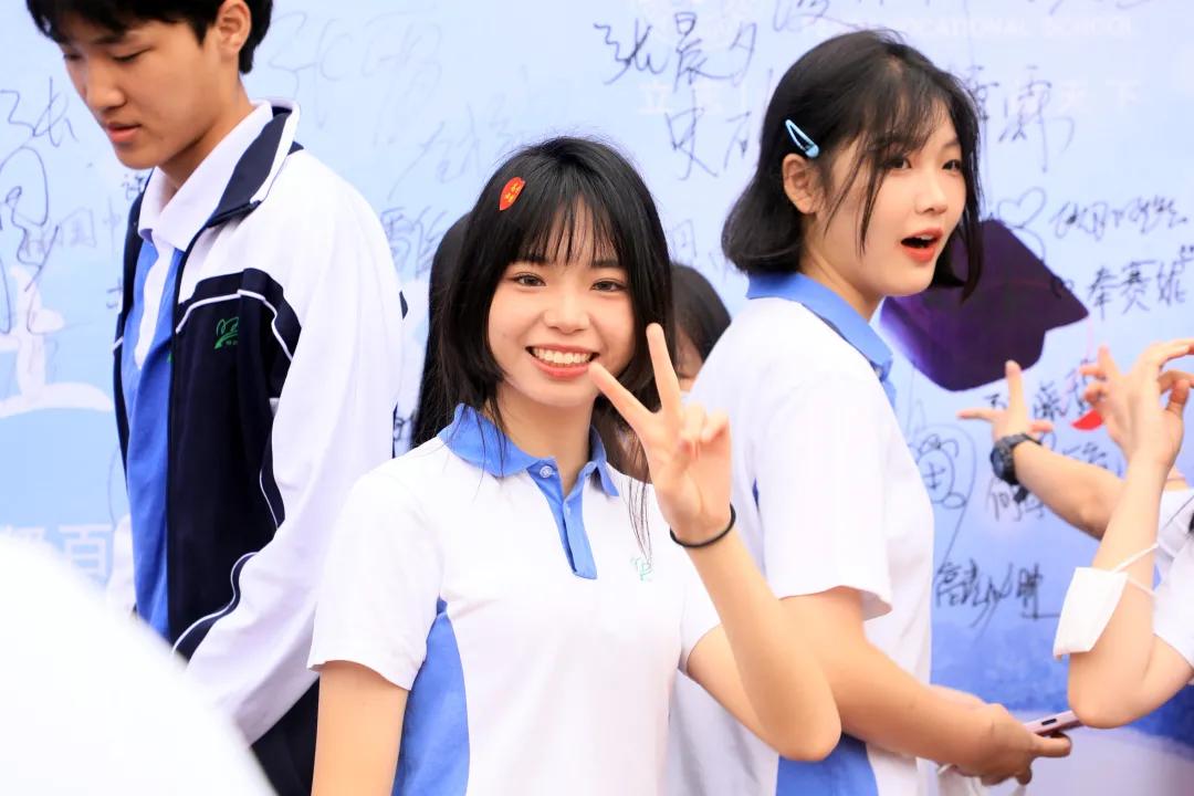 高考百日冲刺誓师大会节目流程,高考60天冲刺誓师大会美篇