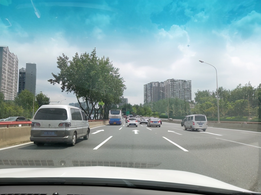 综合油耗6.4我家1W公里英朗越开越经济