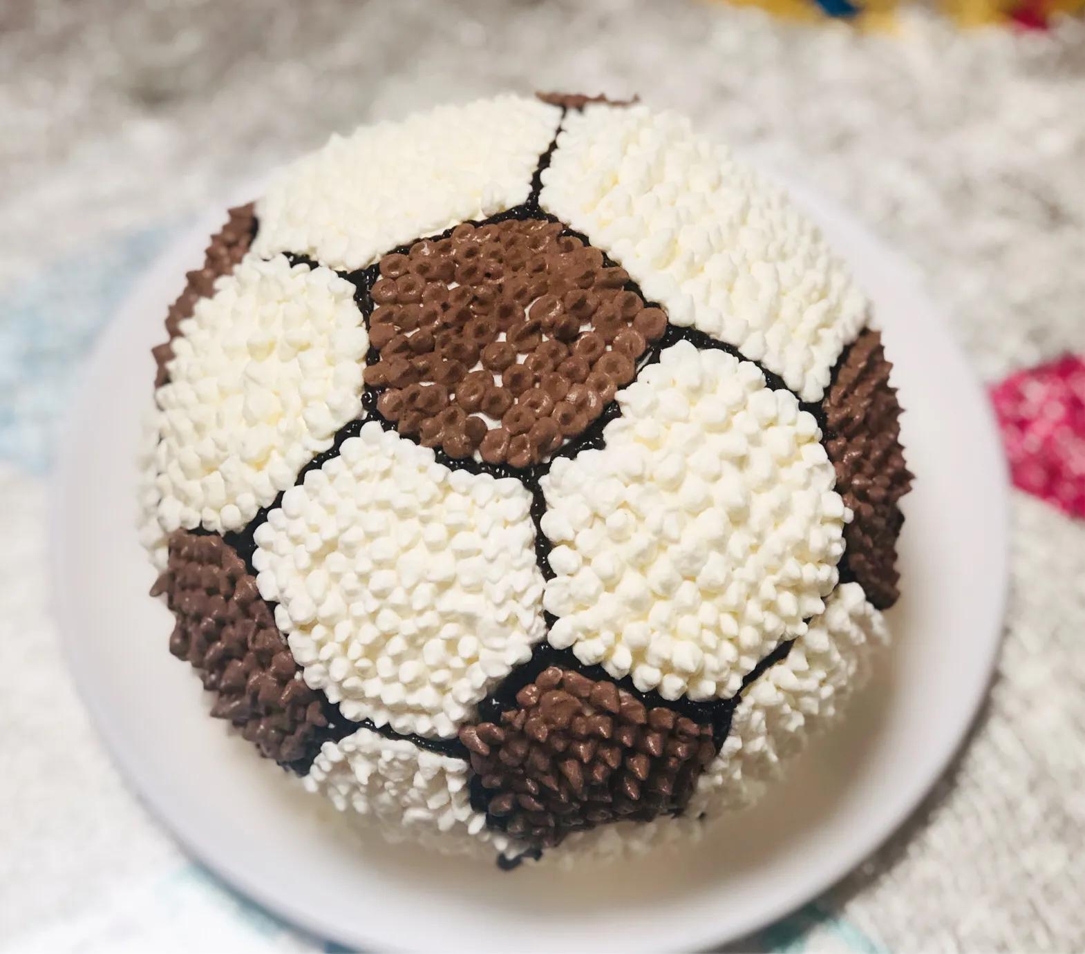 足球生日蛋糕做法,足球生日蛋糕c罗