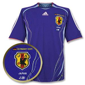 无理取闹！韩国炮轰日本男足新球衣像军服，大空翼+火焰版最经典