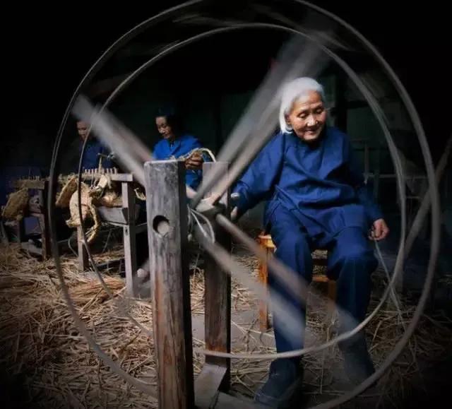 深切怀念敬爱的祖父祖母,看望我的祖母