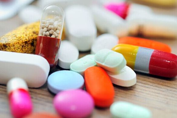 女人生理性体毛过旺是什么原因,体毛旺盛除了天生的还有什么原因