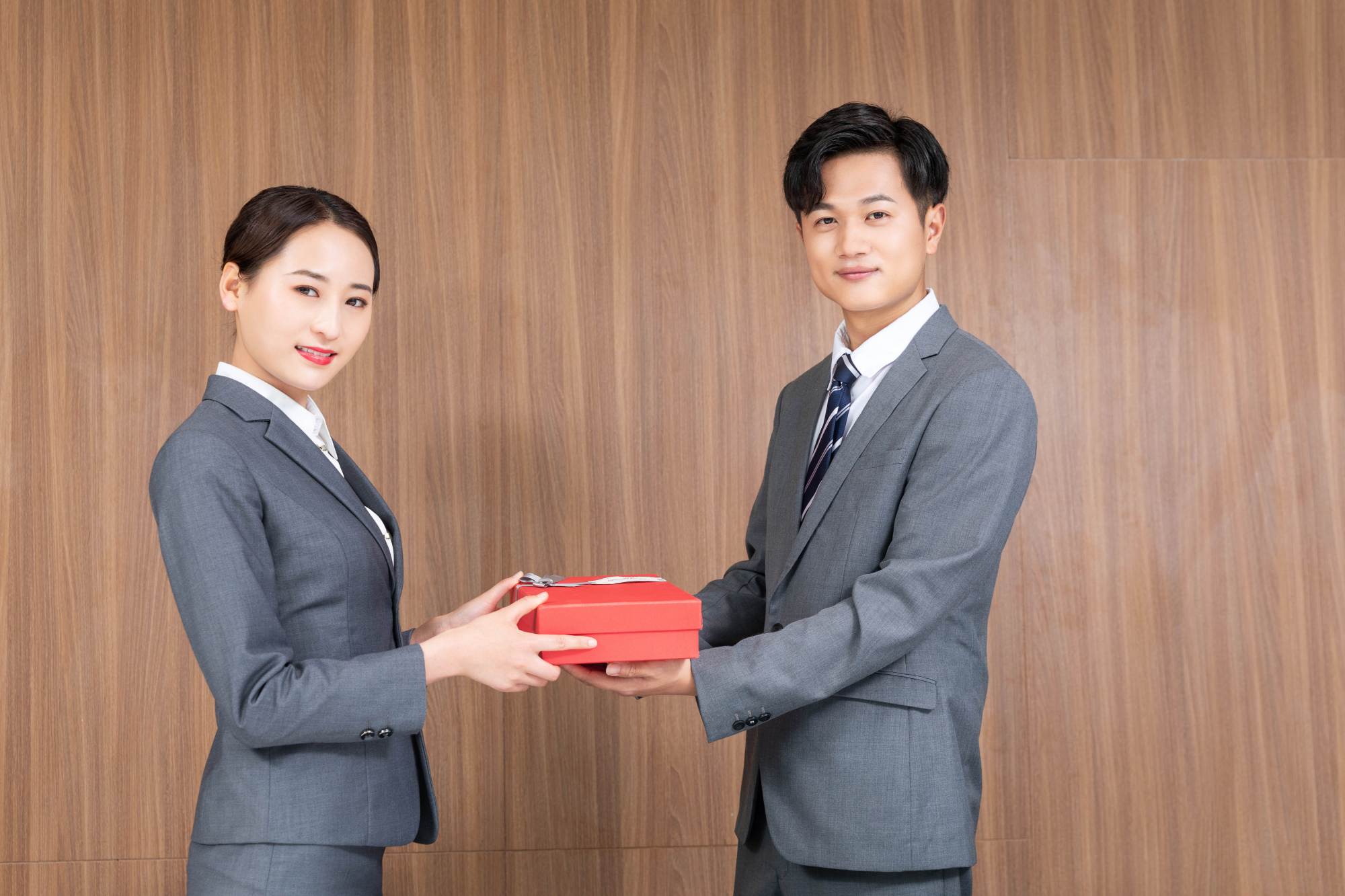 七夕女生想要什么礼物,七夕情人节该送女生什么礼物