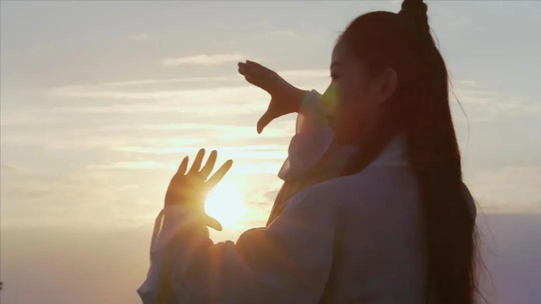 老外惊叹中国强大视频,美媒惊叹中国的强大