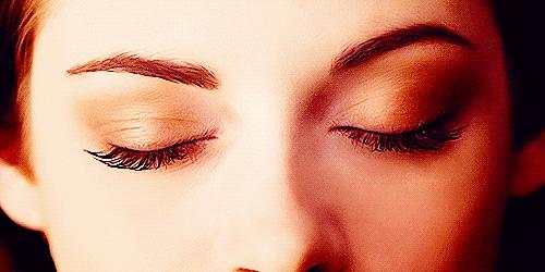 有什么沟必须火的,泪沟后面有一条很深的沟叫什么