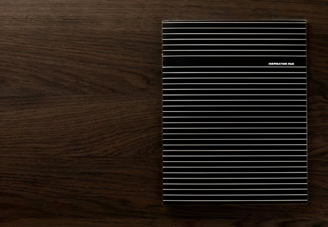 数字媒体艺术用的笔记本电脑,苹果笔记本艺术字体