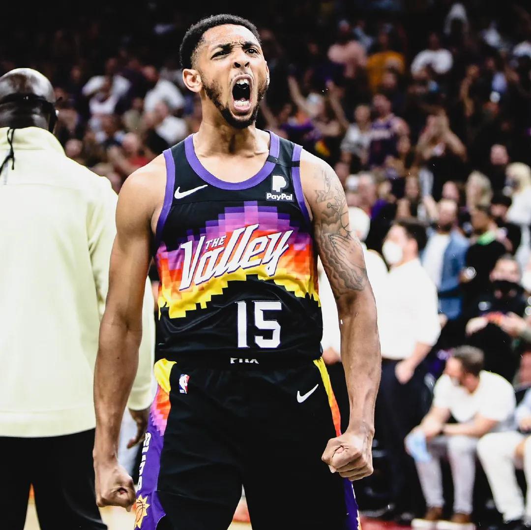 湖人vs太阳赛前杜兰特詹姆斯,湖人战胜鹈鹕詹姆斯大号三分