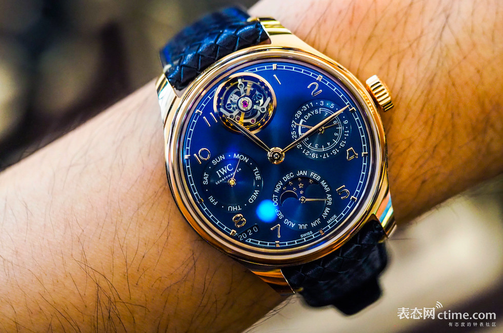 陈述一下IWC的“国籍”问题，因为江湖上老把它和“德表”挂钩