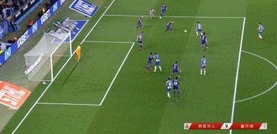 武磊用4大惊艳表现征服全场,武磊接奥斯卡侧身凌空射门动图