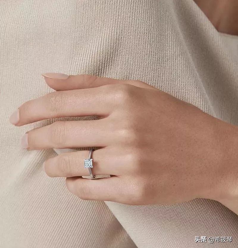首饰那么多总有一款适合你,首饰那么多唯独喜欢戒指