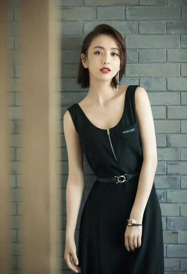 佟丽娅采访女性,佟丽娅采访新女性