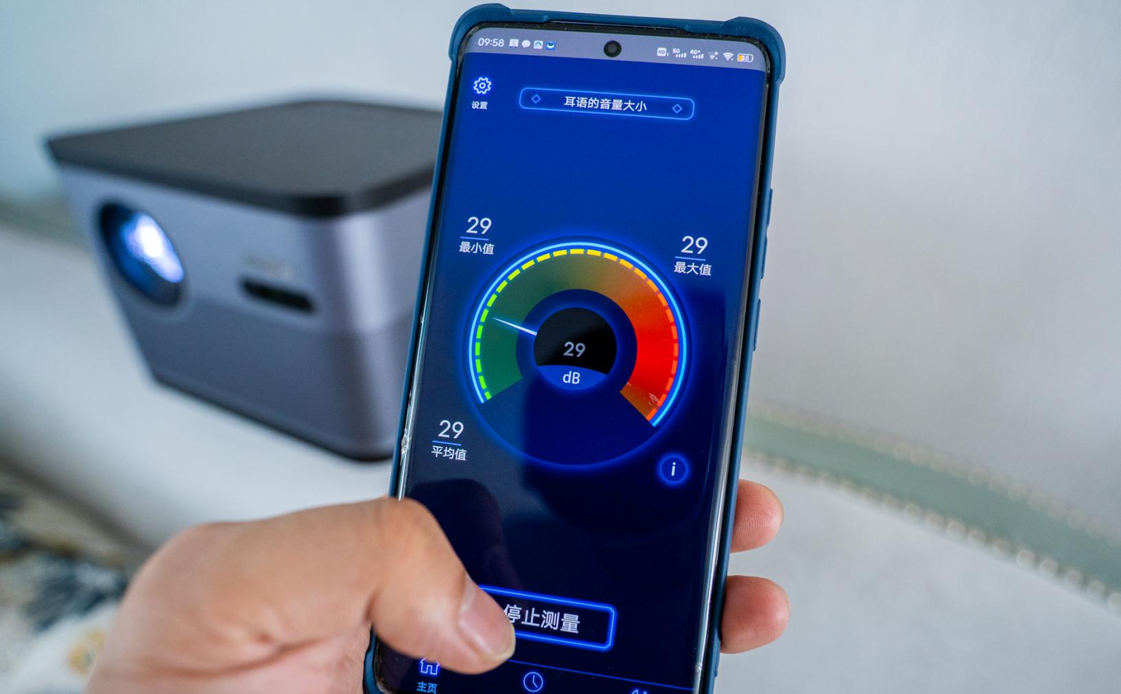 当贝投影仪f3家庭影院,当贝newf3投影仪测评