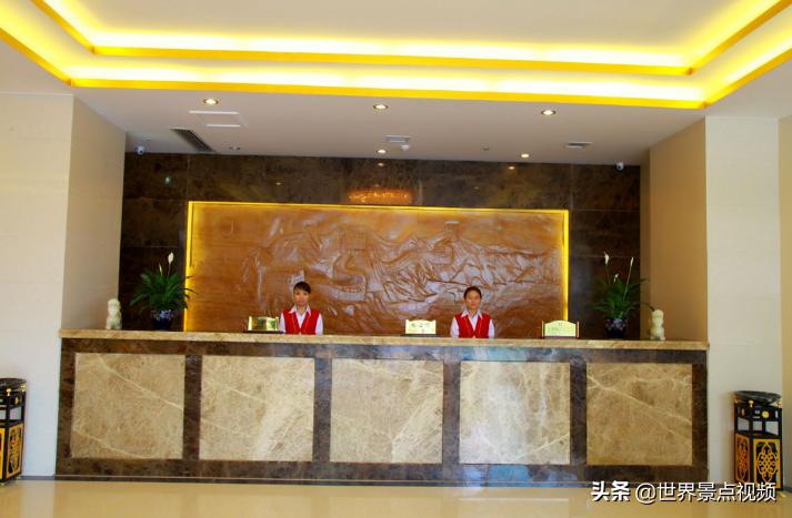 酒店前台真实收入,酒店前台工资低还要上夜班吗