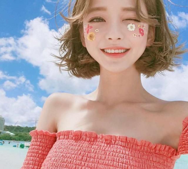 40-50岁圆形短发,圆形脸适合什么短发发型女中学生