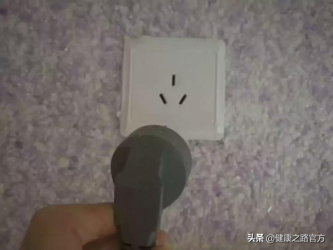 用空调清洗剂清洗空调视频教程,新风空调和一般空调怎么清洗