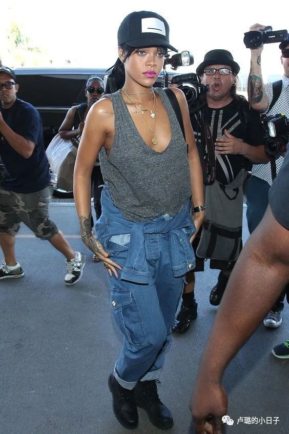 什么款式的防晒帽百搭,防晒帽怎么搭配好看