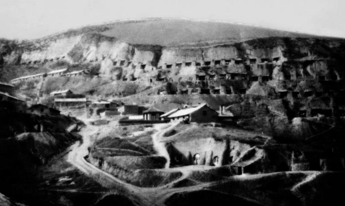 老红军嫌官小，扒开衣服让毛主席看伤疤，毛主席：我不识数